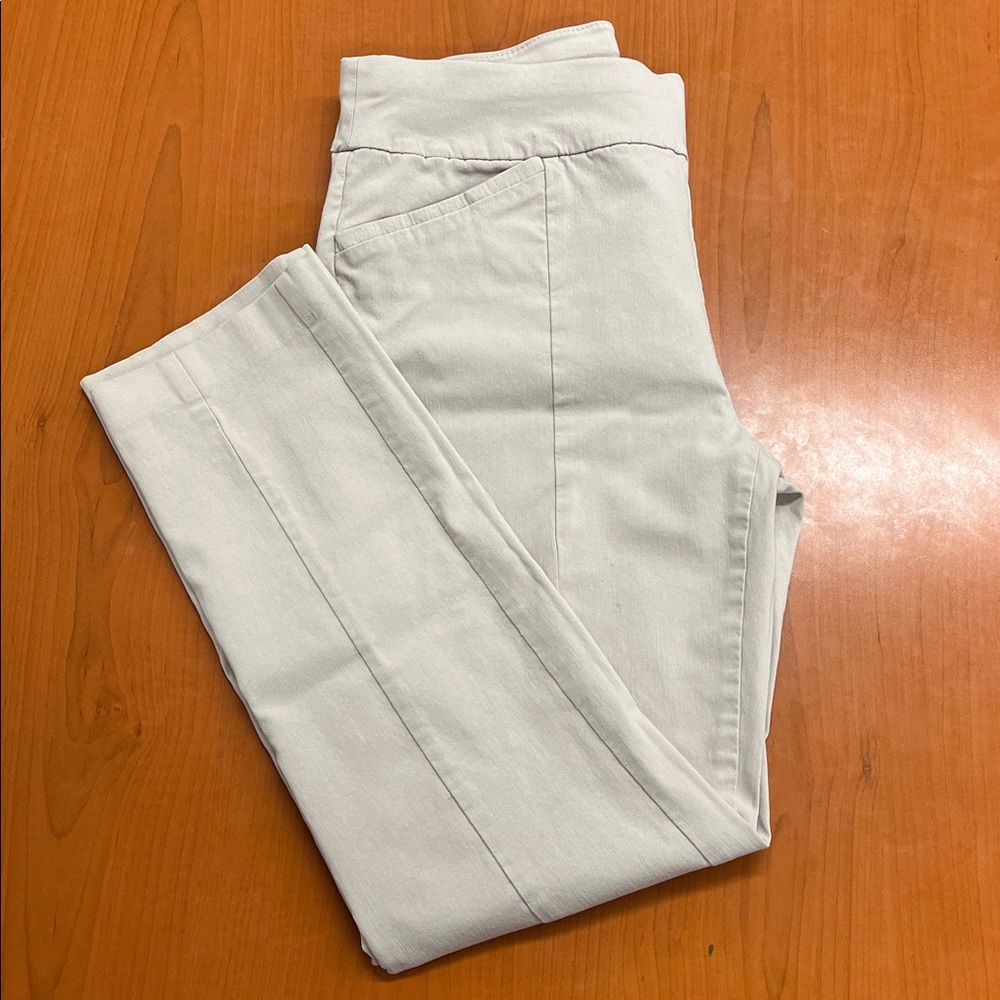 Chico's Light Cream Ankle Jeans
